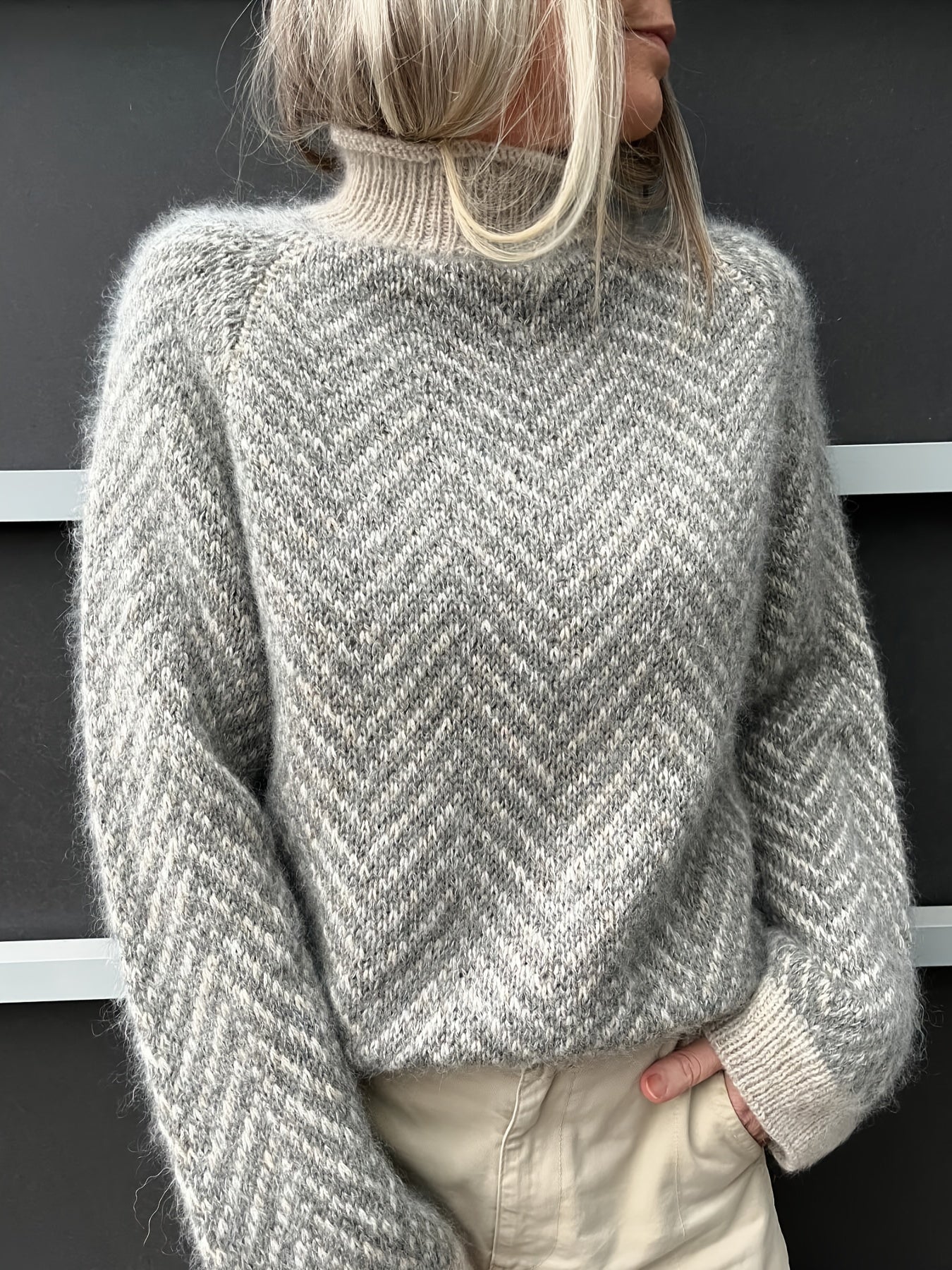 Éva – Pull col roulé délicat