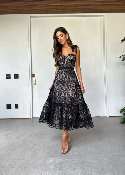Kaori™ | Robe midi élégante à fines bretelles